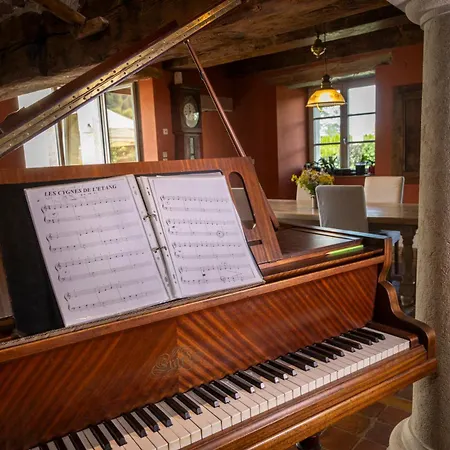 Le Relais Des Deux Tours Bremondans