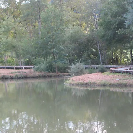 Le Relais Des Deux Tours 3*