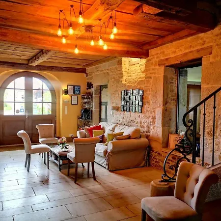 Le Relais Des Deux Tours Couette-café Brémondans